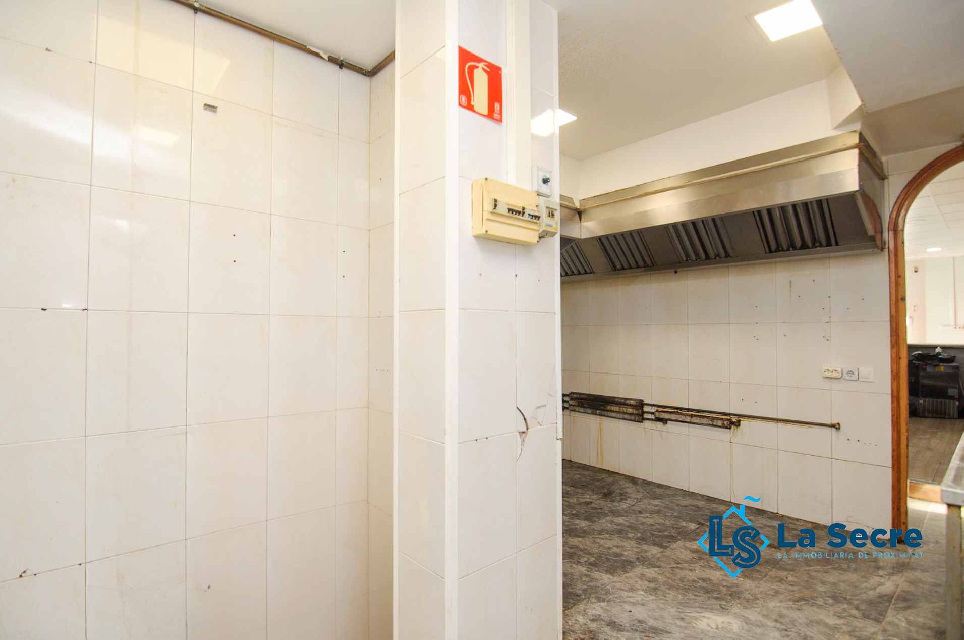 Local en venta en sant andreu de la barca (26)