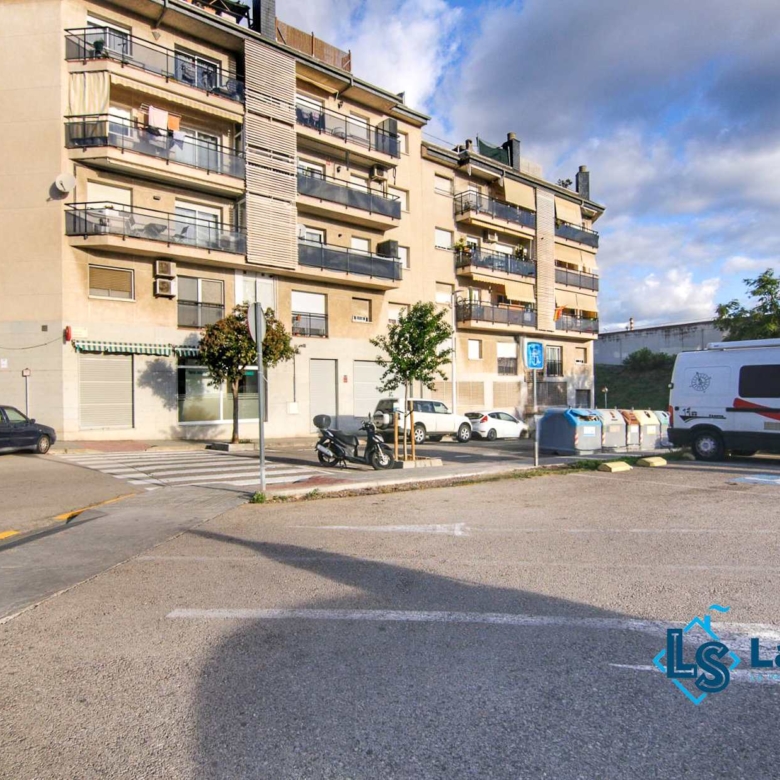 Local en venta en sant andreu de la barca (28)