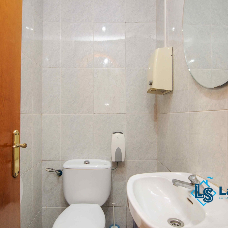 Local en venta en sant andreu de la barca (39)