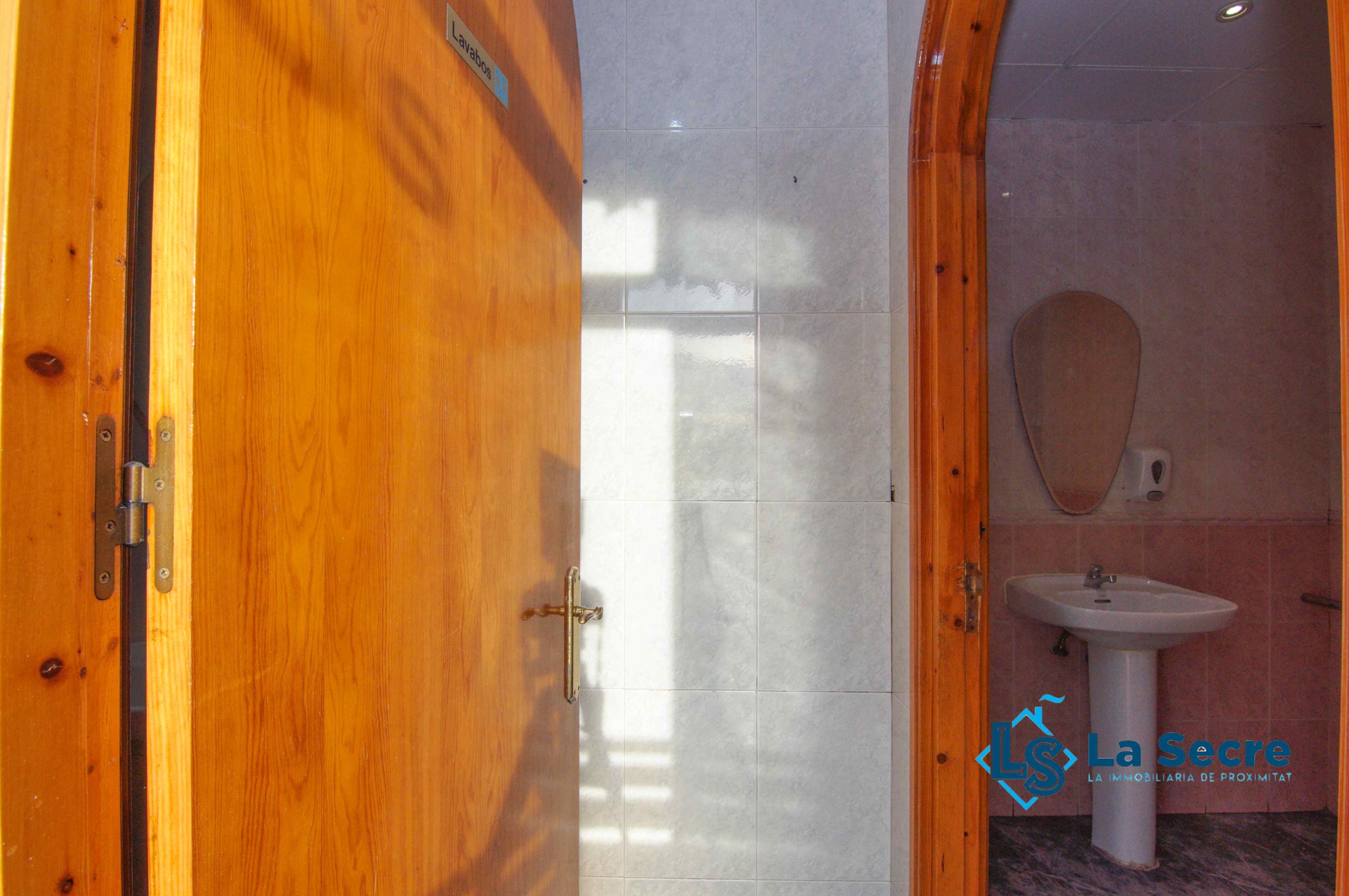 Local en venta en sant andreu de la barca (40)