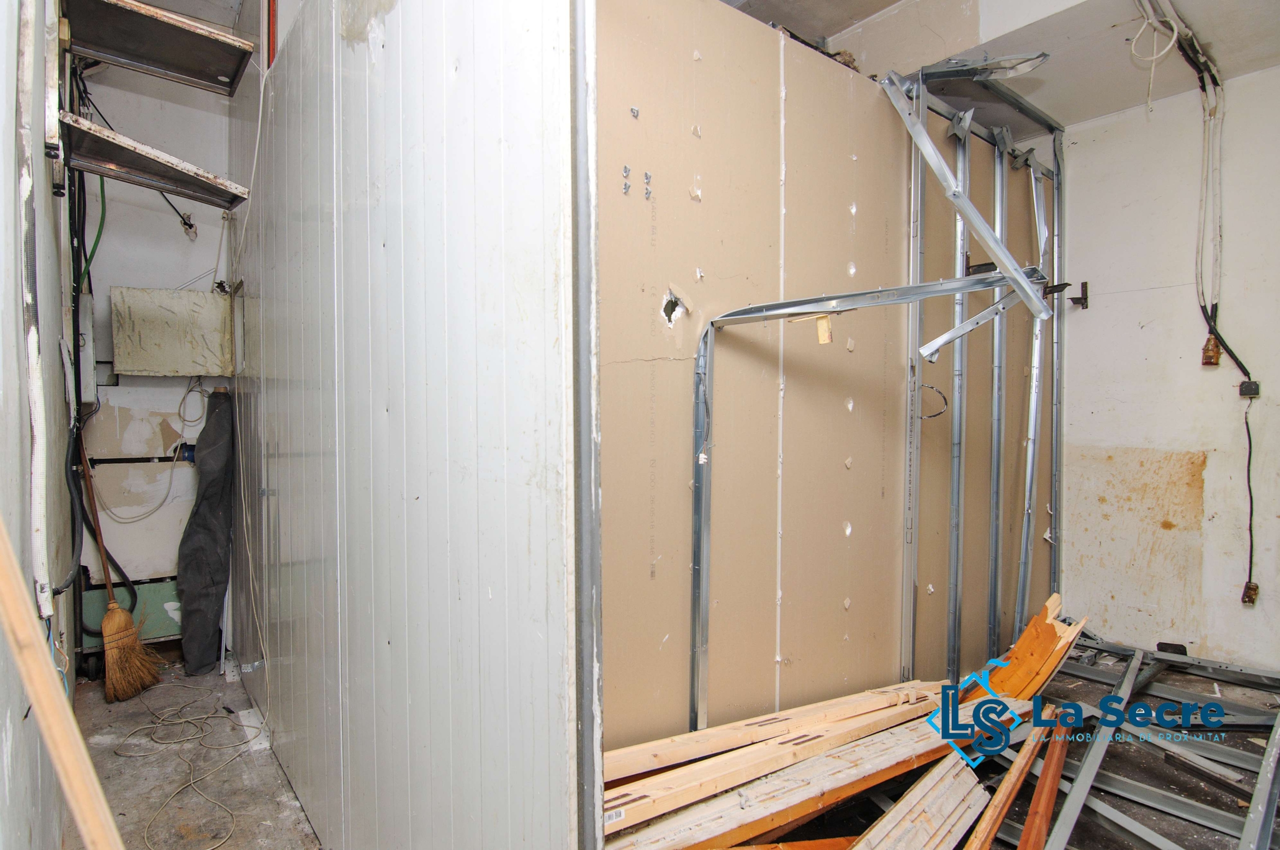 Local en venta en sant andreu de la barca (44)