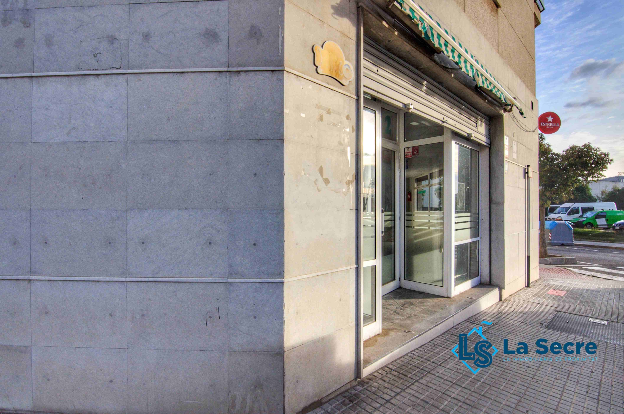 Local en venta en sant andreu de la barca (46)